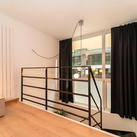 Galaxy Lofts - Functional Flats * Turyn