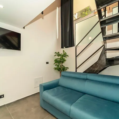 Galaxy Lofts - Functional Flats * Turyn