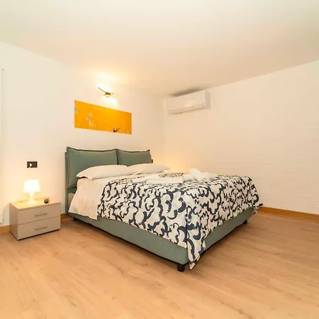 Galaxy Lofts - Functional Flats تورينو